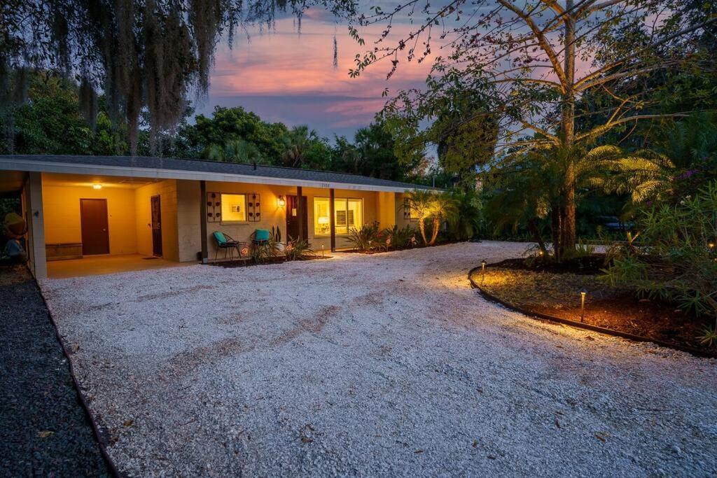 Beautiful Glam Mid-Century 1 Block From Sarasota Bay With Firepit Vila Exterior foto