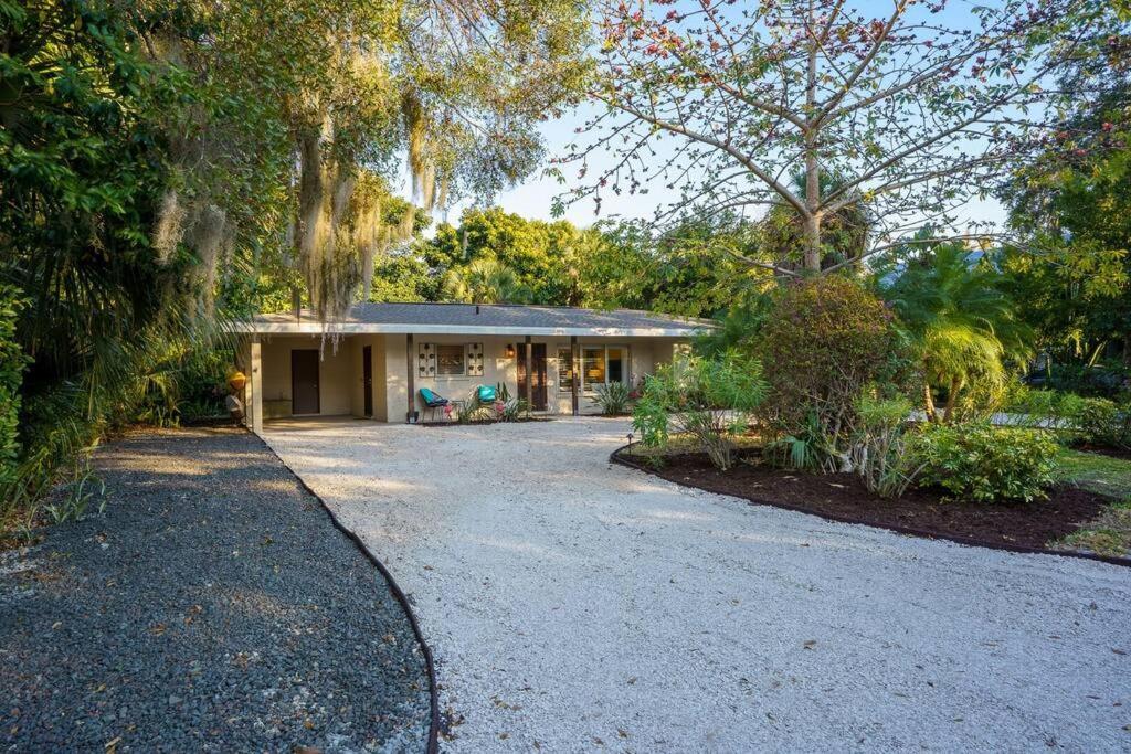 Beautiful Glam Mid-Century 1 Block From Sarasota Bay With Firepit Vila Exterior foto